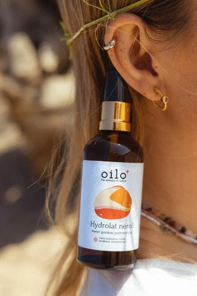 Hydrolat neroli — zbliżenie rośliny / kwiatów