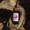 Hydrolat różany — butelka z przodu, etykieta (ujęcie 2)